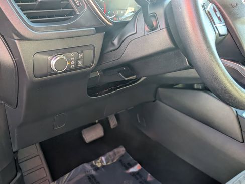 Used 2020 Ford Escape SE image 17