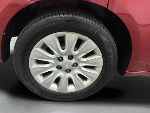 Used 2011 Chrysler 200 LX FWD image 29