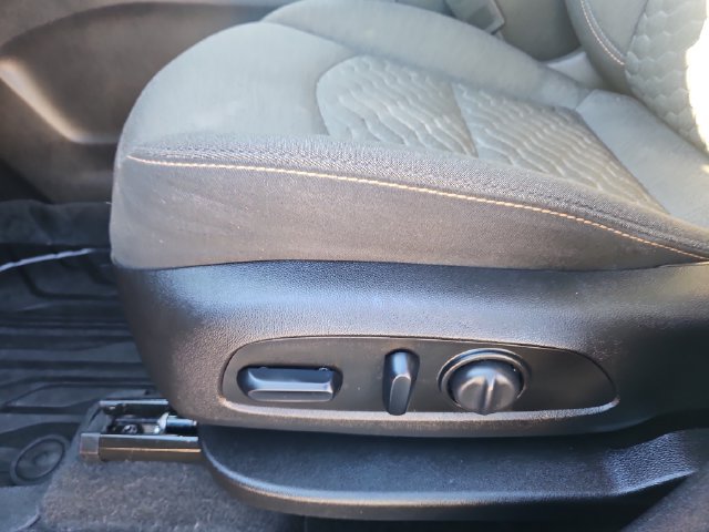 Used 2019 Chevrolet Equinox LT AWD/4WD image 15