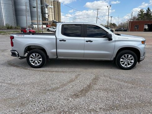 Used 2021 Chevrolet Silverado 1500 Custom AWD/4WD image 2