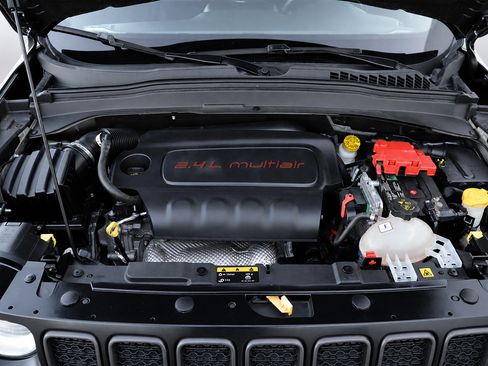 Used 2021 Jeep Renegade Latitude AWD/4WD image 41