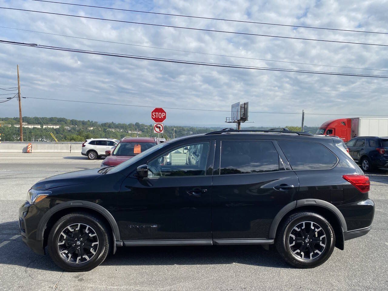 Used 2019 Nissan Pathfinder SV w/ Rock Creek Edition AWD/4WD image 8