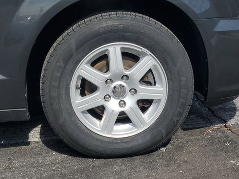 Used 2012 Chrysler Town & Country Touring w/ Entertainment Group #1 image 6