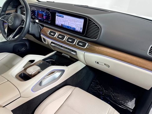 Used 2025 Mercedes-Benz GLE 350 4MATIC image 28