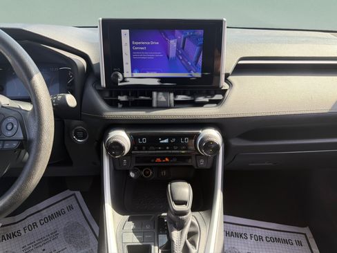 Used 2024 Toyota RAV4 XLE FWD image 15