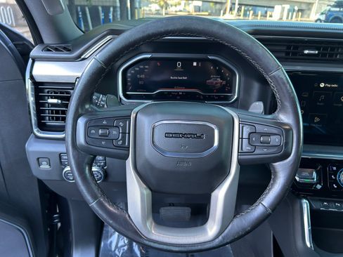 Used 2022 GMC Sierra 1500 Denali AWD/4WD image 9