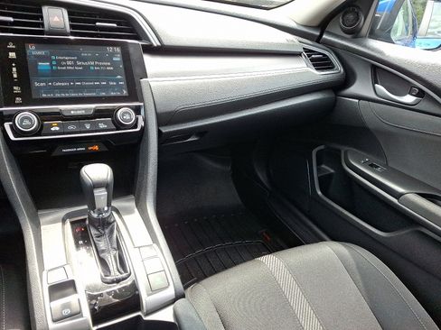 Certified 2018 Honda Civic EX image 16