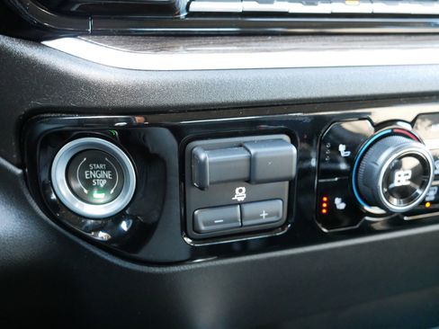 Used 2022 Chevrolet Silverado 1500 LT w/ LPO, Chrome Package image 32