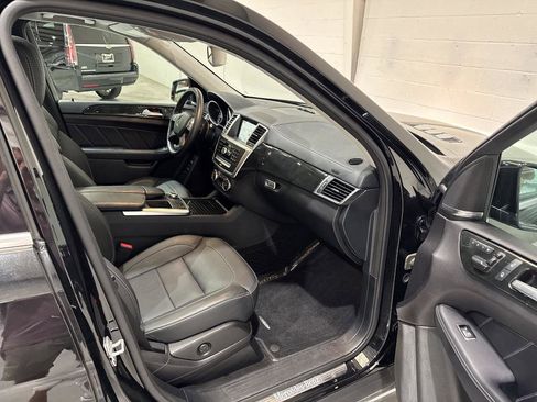 Used 2016 Mercedes-Benz GL 450 4MATIC image 55