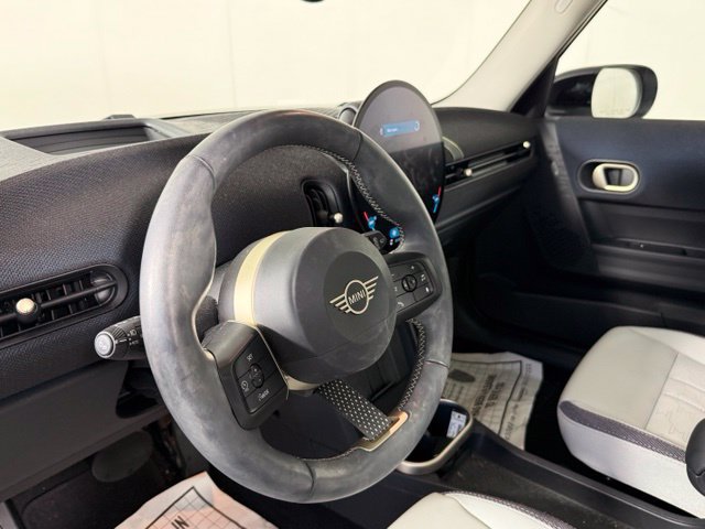 Used 2025 MINI Cooper S FWD image 6