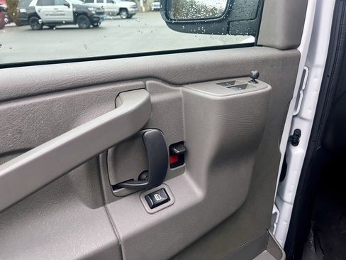 Used 2023 Chevrolet Express 2500 w/ Driver Convenience Package image 12