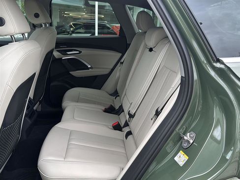 Used 2025 Audi Q5 Premium Plus w/ Premium Plus image 14