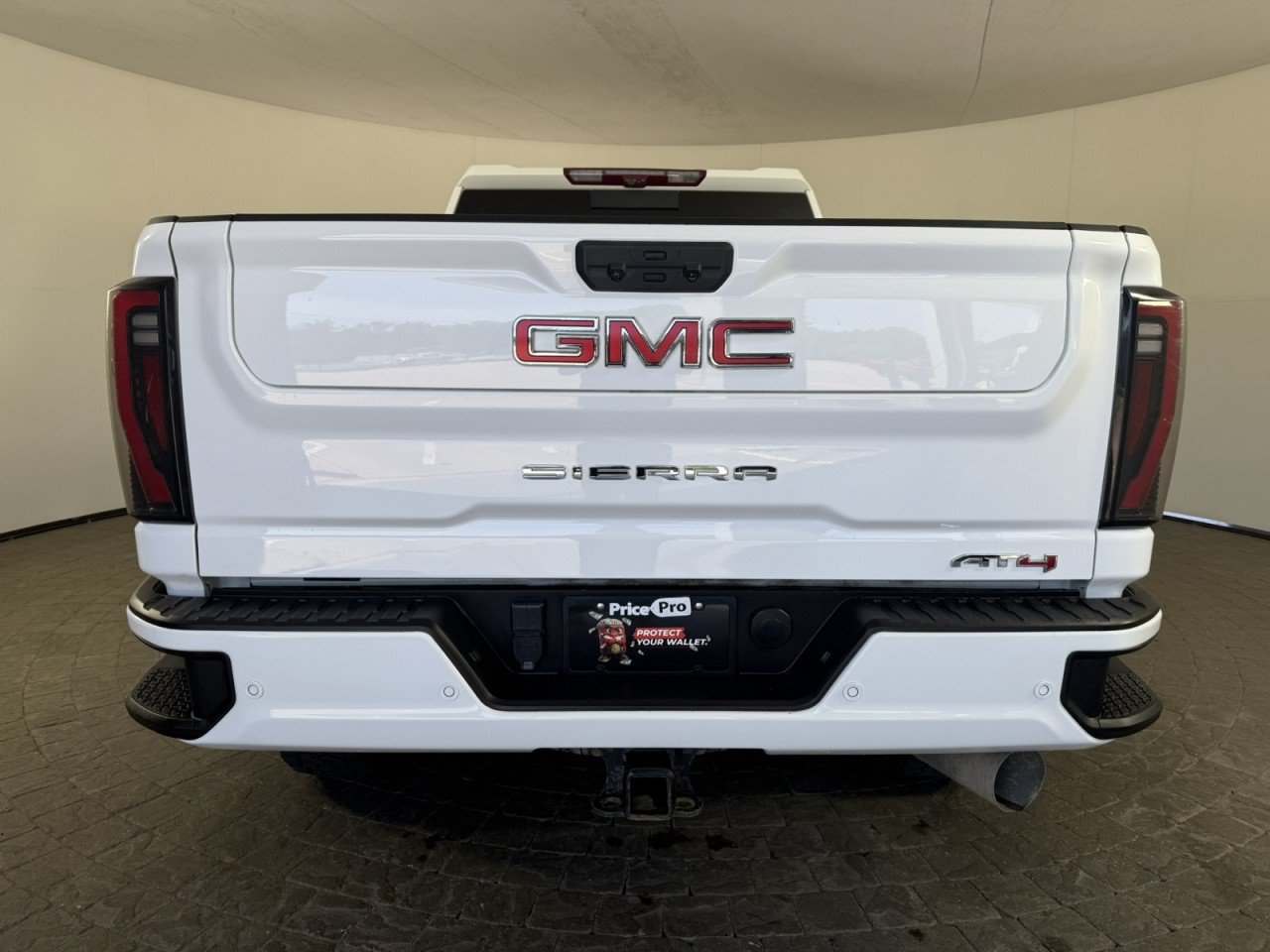 Used 2024 GMC Sierra 3500 AT4 w/ Technology Package AWD/4WD image 7