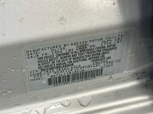 Used 2025 Nissan Versa SV FWD image 12