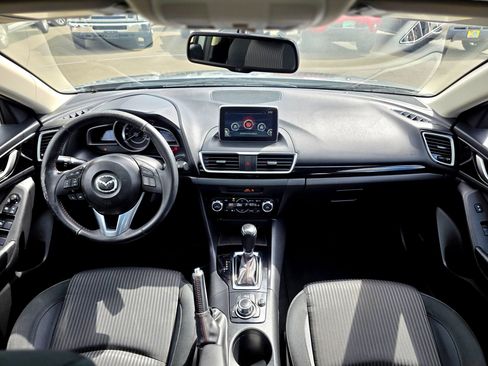 Used 2016 MAZDA MAZDA3 i Touring w/ Popular Equipment Package FWD image 9
