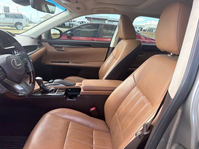 Used 2016 Lexus ES 350 w/ Luxury Package w/Wood Trim FWD image 11