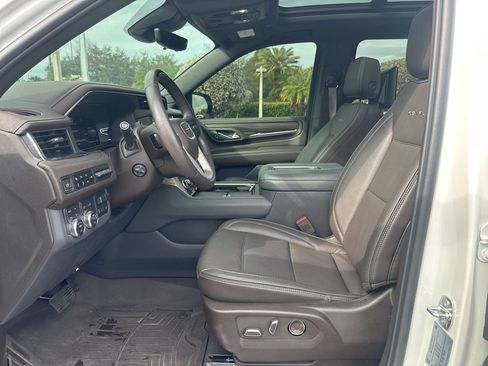 Used 2024 GMC Yukon XL Denali w/ Denali Reserve Package image 20