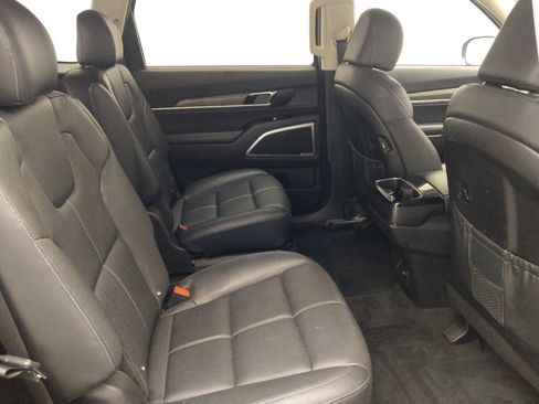 Used 2022 Kia Telluride EX w/ EX Premium Package FWD image 19