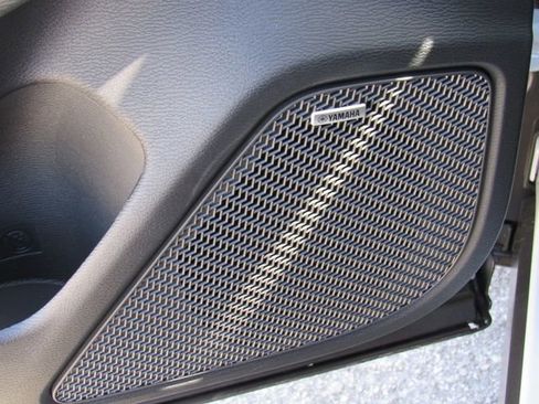 New 2026 Mitsubishi Outlander ES FWD image 21