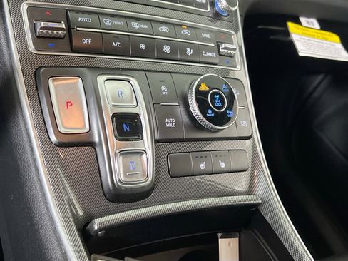 Used 2023 Hyundai Santa Fe SEL image 17