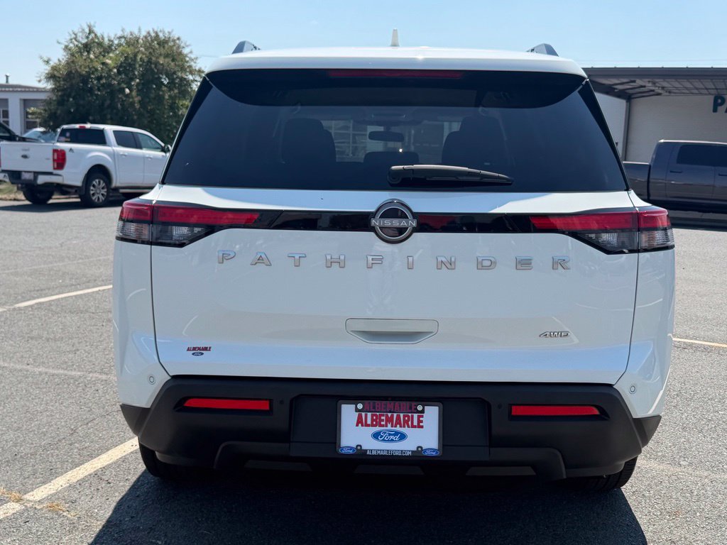 Used 2025 Nissan Pathfinder SV AWD/4WD image 4