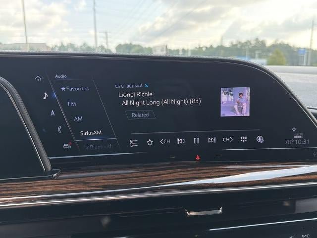 Certified 2022 Cadillac Escalade Premium Luxury AWD/4WD image 32