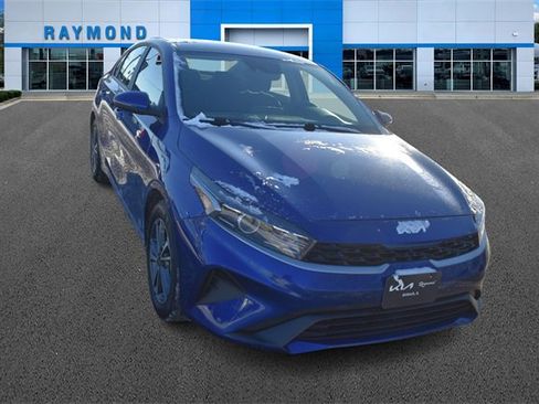 Used 2023 Kia Forte LXS w/ LXS Technology Package image 9