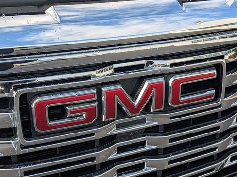 New 2026 GMC Sierra 1500 Denali w/ Denali Reserve Package image 13