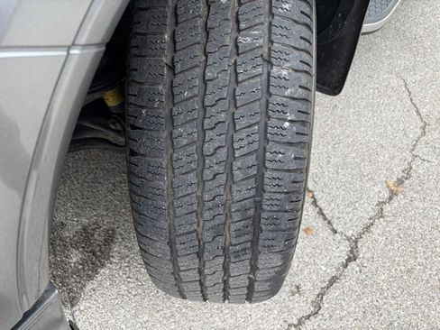 Used 2021 Nissan Titan Platinum Reserve w/ Moonroof Package image 21