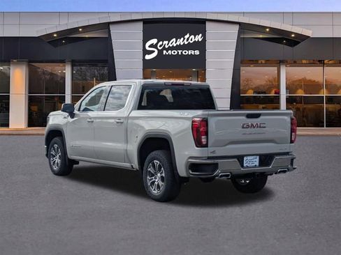 New 2026 GMC Sierra 1500 SLE image 3