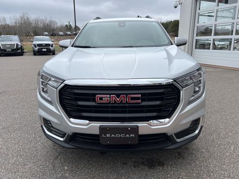 Used 2022 GMC Terrain SLE w/ Driver Convenience Package AWD/4WD image 8