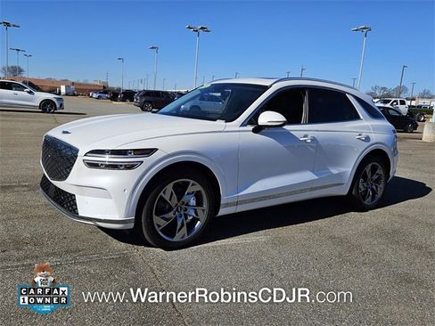 Used 2024 Genesis Electrified GV70 w/ Prestige Package image 3