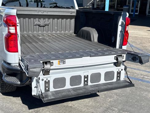 Used 2024 Chevrolet Silverado 1500 Custom Trail Boss w/ Dark Appearance Package image 16