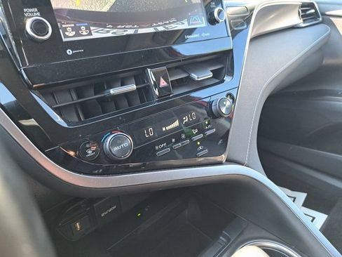 Used 2023 Toyota Camry XSE FWD image 18