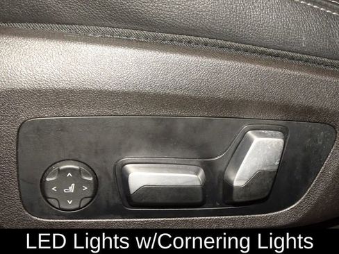 Used 2023 BMW 330e xDrive w/ M Sport Package image 22