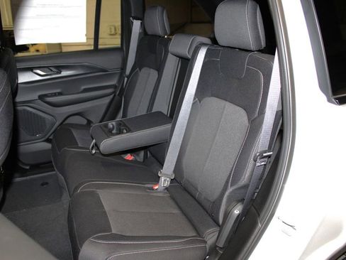 New 2025 Jeep Grand Cherokee Laredo X w/ Luxury Tech Group I image 28