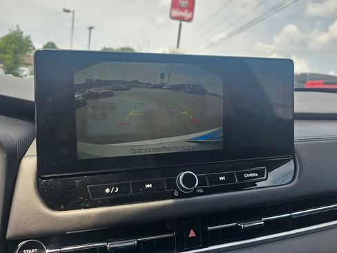 Used 2025 Mitsubishi Outlander ES FWD image 23