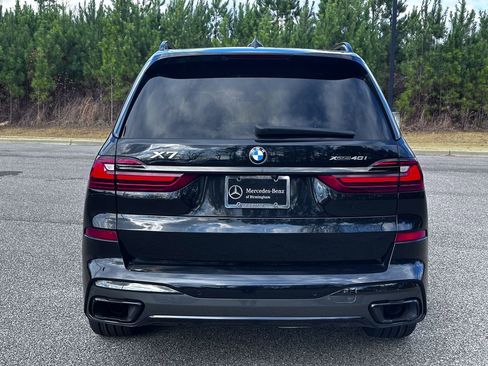 Used 2021 BMW X7 xDrive40i w/ M Sport Package image 11