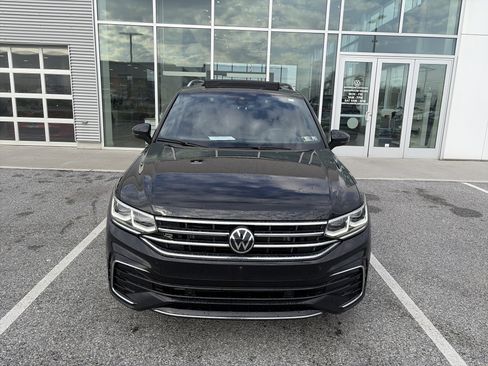 Used 2024 Volkswagen Tiguan SEL R-Line image 2