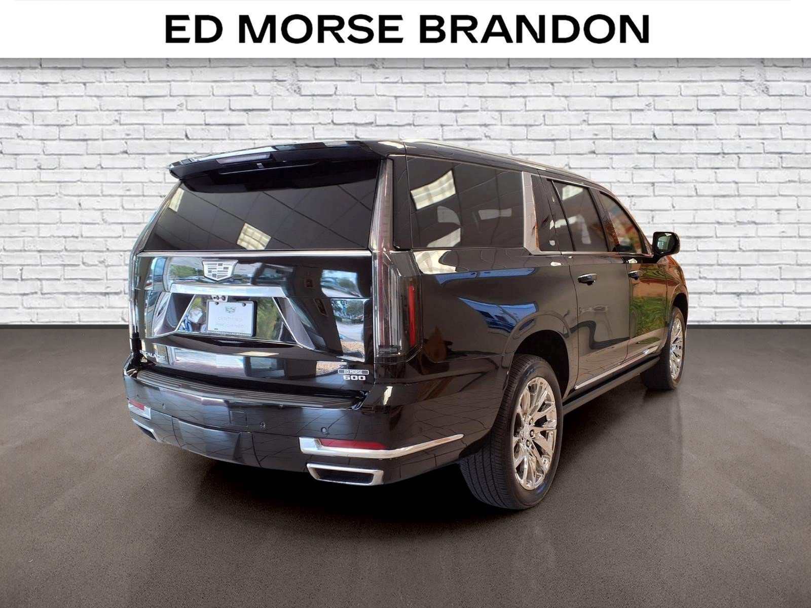 Certified 2025 Cadillac Escalade ESV Premium Luxury w/ LPO, Radiant Package AWD/4WD image 5