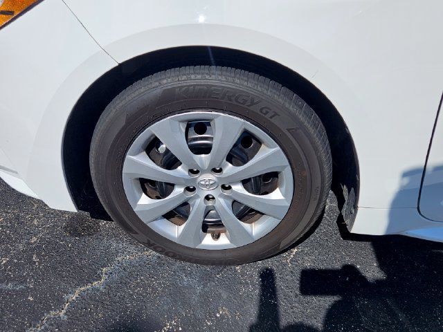 Used 2024 Toyota Corolla LE FWD image 12