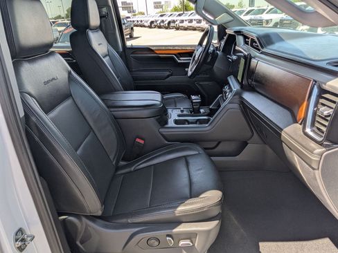 Certified 2023 GMC Sierra 1500 Denali w/ Technology Package AWD/4WD image 30