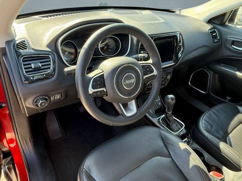 Used 2018 Jeep Compass Limited w/ Navigation Group image 4