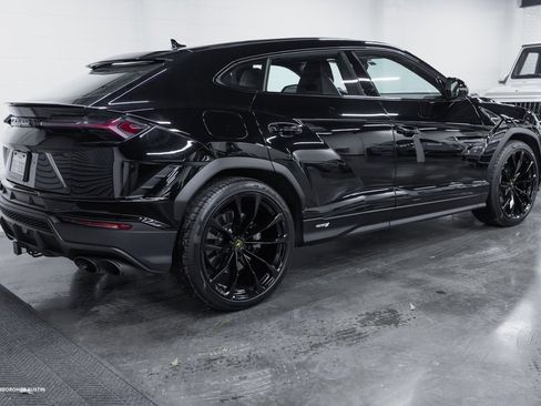 Used 2023 Lamborghini Urus S image 16