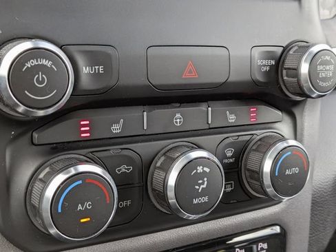 Used 2022 RAM 1500 Big Horn AWD/4WD image 21