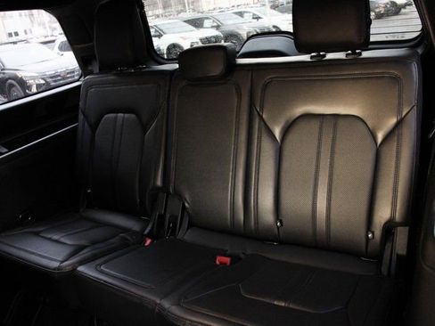 Used 2021 Ford Expedition Limited image 33