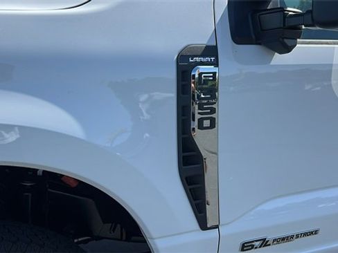 New 2025 Ford F350 Lariat image 12