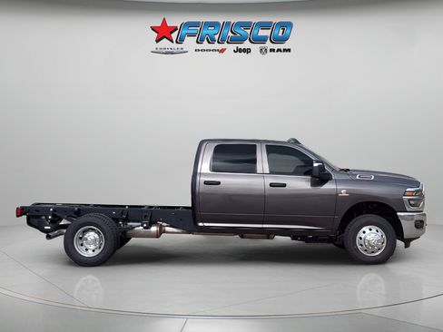 New 2025 RAM 3500 Tradesman w/ Chrome Appearance Group image 9