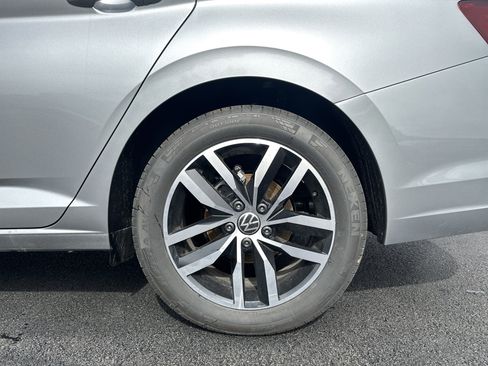 New 2025 Volkswagen Jetta SE image 32