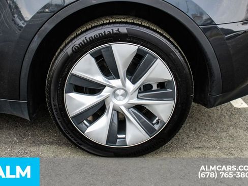 Used 2024 Tesla Model Y Long Range AWD/4WD image 15